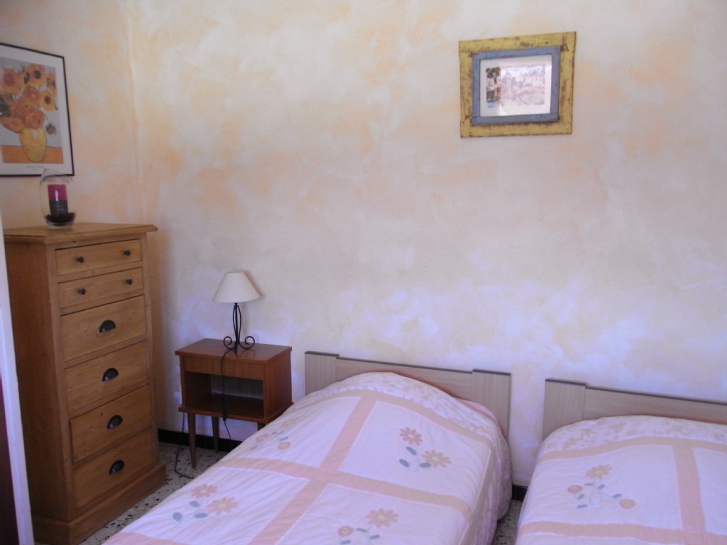 Chambre avec lits simples